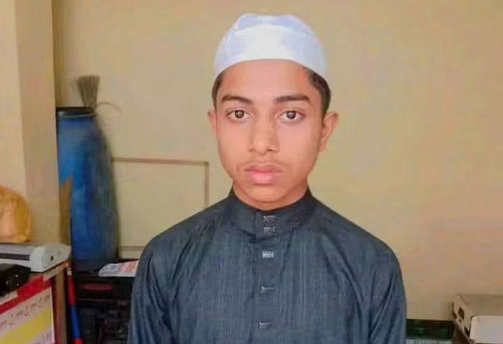 টেকনাফ সমুদ্র সৈকতে গোসল করতে নেমে মাদ্রাসাছাত্র নিখোঁজ