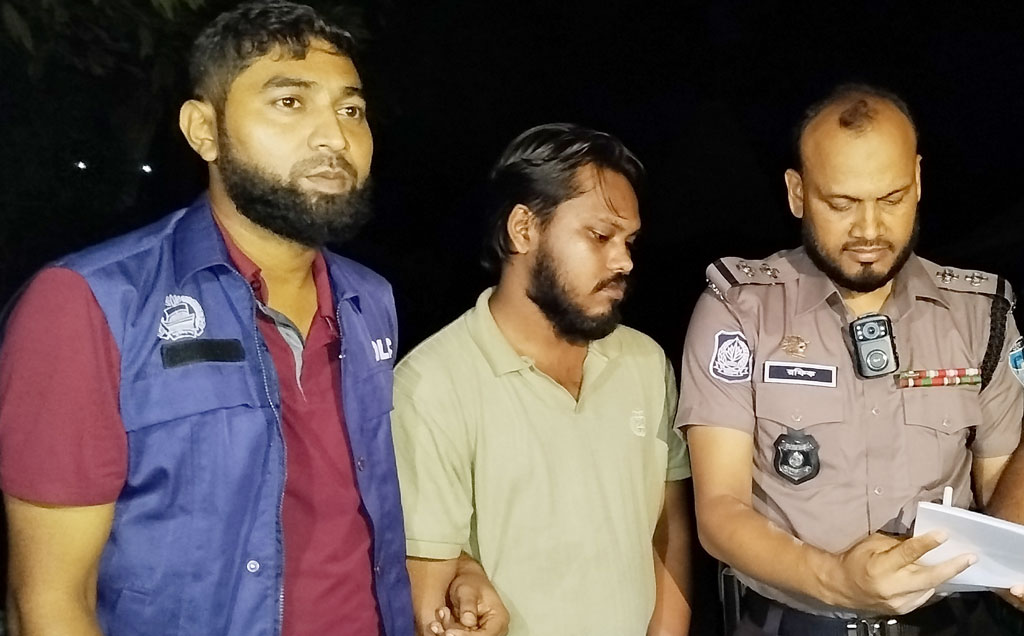 কুমিল্লা সীমান্ত দিয়ে ইয়াবাসহ বাংলাদেশে ঢুকে ভারতীয় নাগরিক গ্রেপ্তার
