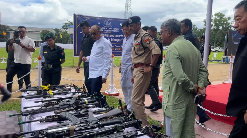 মণিপুরে লুট হওয়া অস্ত্র জমা দিতে ১৫ দিনের সময়, এরপর আইনি ব্যবস্থা