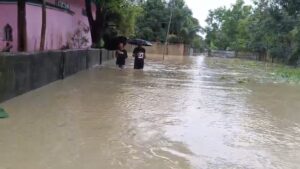 টেকনাফে টানা বৃষ্টিতে প্লাবিত নিম্নাঞ্চল, পানিতে তলিয়ে গেছে মসজিদ-মাদ্রাসা