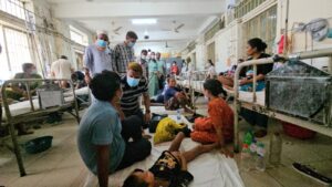 হাম আক্রান্তদের পাশে বান্দরবান জেলা বিএনপি, নগদ সহায়তা ও বিশুদ্ধ পানি বিতরণ