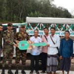 দুর্গম পাহাড়ে যাতায়াত সুবিধায় সেনাবাহিনীর আলীকদম জোন ও ১৭ ইসিবি’র উদ্যোগে চাঁদের গাড়ি ও নৌকা সেবা চালু