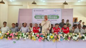 বাঘাইছড়িতে বন্যার্ত ৫০০ পরিবারের পাশে রেড ক্রিসেন্ট