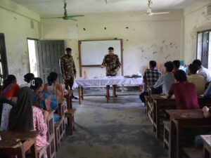 মানুষের দোরগোড়ায় স্বাস্থ্যসেবা পৌঁছে দিতে প্রাথমিক চিকিৎসা প্রশিক্ষণ ও কিট বিতরণ করল সেনাবাহিনী