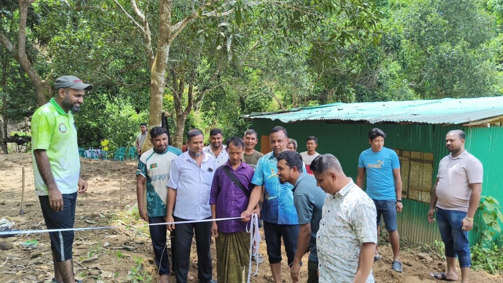 ১০ লাখ টাকা ব্যয়ে পুনর্নির্মাণ হচ্ছে অতিবৃষ্টিতে বিধ্বস্ত সাকহ্লান পাড়া স্কুল ও হোস্টেল