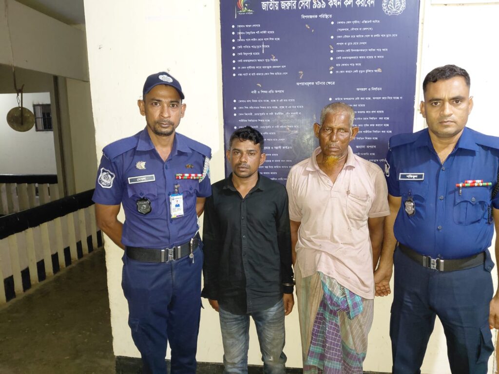 লংগদুতে চুরি যাওয়া ইঞ্জিনচালিত নৌকা উদ্ধার, গ্রেপ্তার ২
