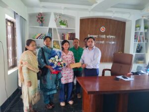 মহালছড়িতে একমাত্র জিপিএ-৫ পাওয়া টুম্পাকে উপজেলা প্রশাসনের সংবর্ধনা