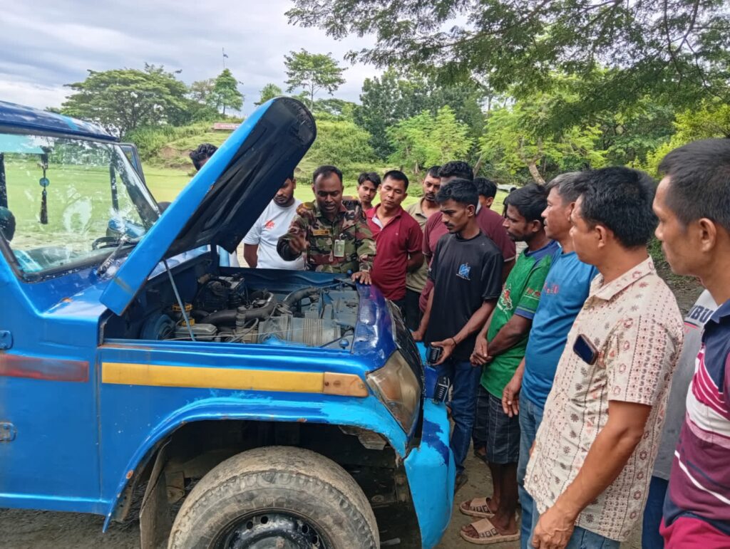 বাঘাইহাটে সেনাবাহিনীর উদ্যোগে চালকদের যানবাহন মেরামত ও রক্ষণাবেক্ষণ প্রশিক্ষণ