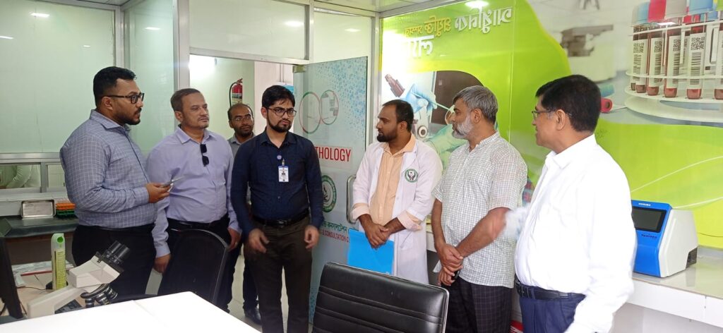 উখিয়ায় বেসরকারি ক্লিনিক-ডায়াগনস্টিক সেন্টারে সিভিল সার্জনের পরিদর্শন
