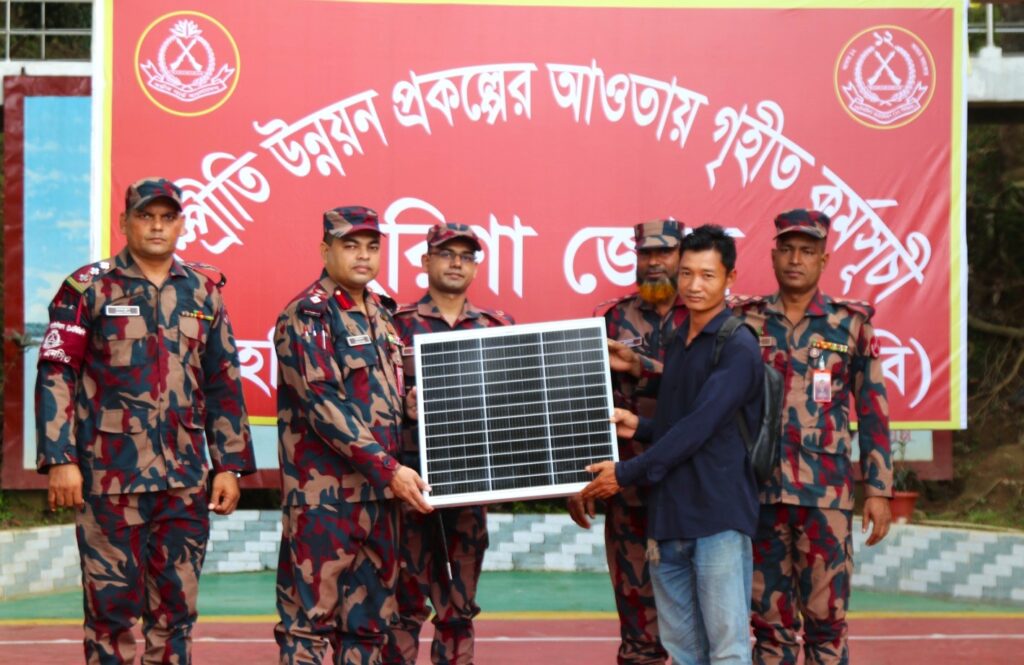 বরকলে হরিণা জোনের উদ্যোগে শিক্ষা প্রতিষ্ঠান ও ১৪ অসহায় পরিবারকে মানবিক সহায়তা