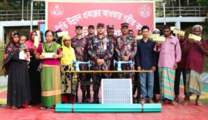 বরকলে হরিণা জোনের উদ্যোগে শিক্ষা প্রতিষ্ঠান ও ১৪ অসহায় পরিবারকে মানবিক সহায়তা
