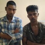 বান্দরবানে পরিত্যক্ত সরকারি ভবন থেকে অ্যালুমিনিয়াম ফ্রেম চুরি, আটক ২