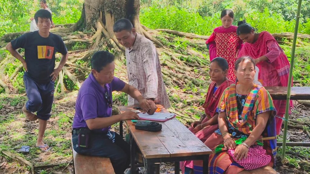 দুর্গমতার বাধা পেরিয়ে কৃষকদের দোরগোড়ায় কৃষি বিভাগ, কৃষি কার্ডের আওতায় আসছেন কৃষকরা