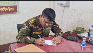 বান্দরবানে সেনাবাহিনীর উদ্যোগে অসহায় রোগীদের বিনামূল্যে চিকিৎসা ও আর্থিক সহায়তা