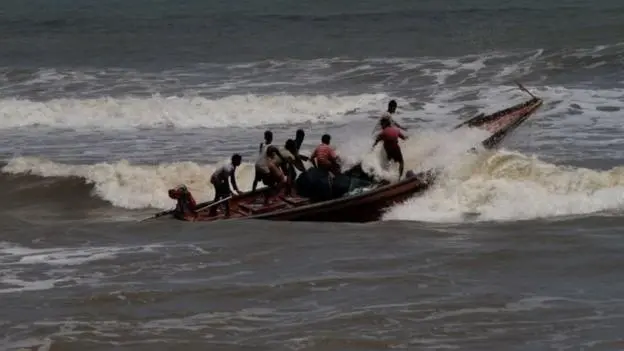 সাগরে লঘুচাপ, চারটি সমুদ্র বন্দরে তিন নম্বর সতর্ক সংকেত