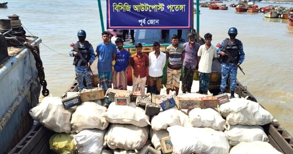 পতেঙ্গায় মিয়ানমার থেকে আনা স্ক্র্যাপ জব্দ, আটক ৭