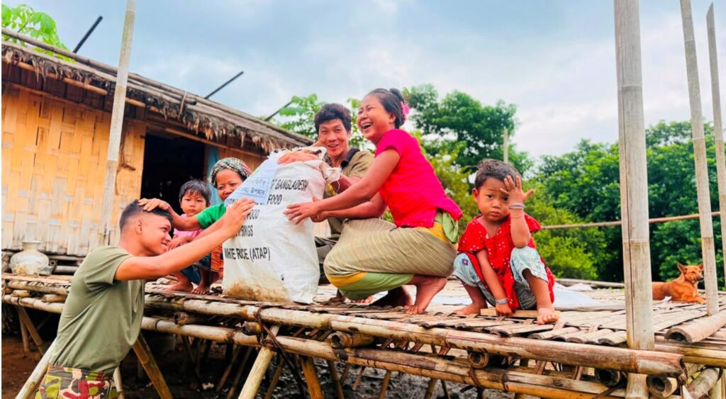 পাহাড়ে নতুন সমীকরণ: নিরাপত্তার পাশাপাশি মানুষের জীবনমান বদলাতে সেনাবাহিনীর বহুমুখী উদ্যোগ