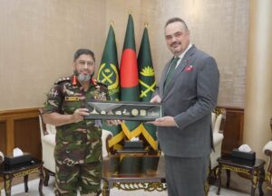 সেনাবাহিনী প্রধানের সঙ্গে মার্কিন রাষ্ট্রদূতের সৌজন্য সাক্ষাৎ