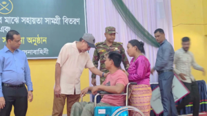 পার্বত্য অঞ্চলের মানুষের কল্যাণ, নিরাপত্তা, শিক্ষা, কর্মসংস্থান ও জীবনমান উন্নয়নে সমন্বিতভাবে কাজ করার ওপর তিনি গুরুত্বারোপ করেন।