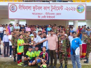 নারী ফুটবল টুর্নামেন্ট থেকে গাছের চারা বিতরণ- সেনাবাহিনীর আয়োজনে ব্যতিক্রমী জনসম্পৃক্ততার দৃষ্টান্ত
