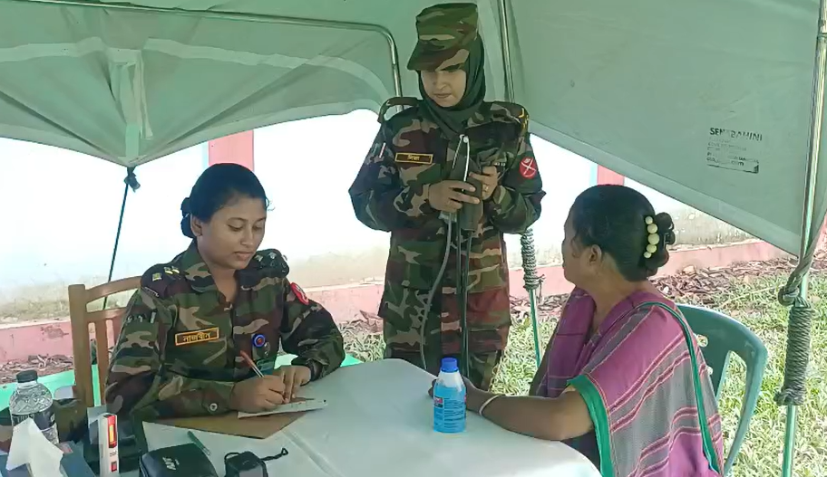 রাঙামাটির দুর্গম পাহাড়ে মানুষের দোরগোড়ায় চিকিৎসাসেবা, সম্প্রীতির বন্ধন দৃঢ় করছে সেনাবাহিনী