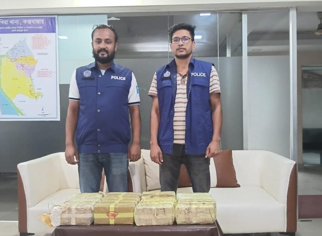 উখিয়ায় প্লাস্টিকের বস্তায় মিলল ২ লাখ ইয়াবা
