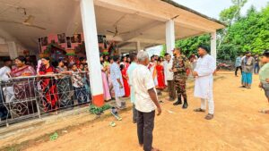 মহালছড়িতে জন্মাষ্টমীর মঙ্গল শোভাযাত্রা, সম্প্রীতি রক্ষায় সেনাবাহিনীর সহযোগিতা