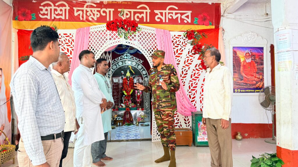 মহালছড়িতে জন্মাষ্টমীর মঙ্গল শোভাযাত্রা, সম্প্রীতি রক্ষায় সেনাবাহিনীর সহযোগিতা