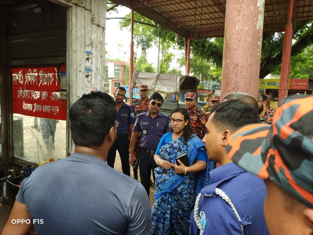 কাপ্তাইয়ে ভ্রাম্যমাণ আদালতের অভিযান, দুই প্রতিষ্ঠানকে ২ হাজার ৫০০ টাকা জরিমানা