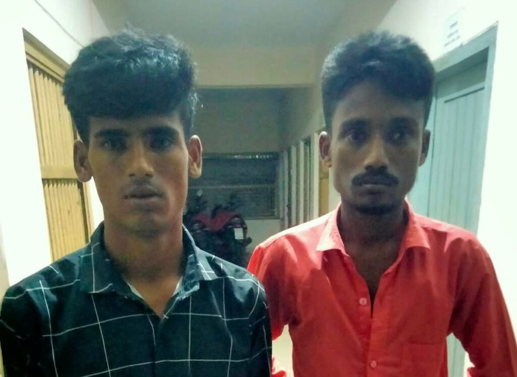 আলীকদমে ইয়াবা সেবনের দায়ে দুইজনের এক বছর করে কারাদণ্ড