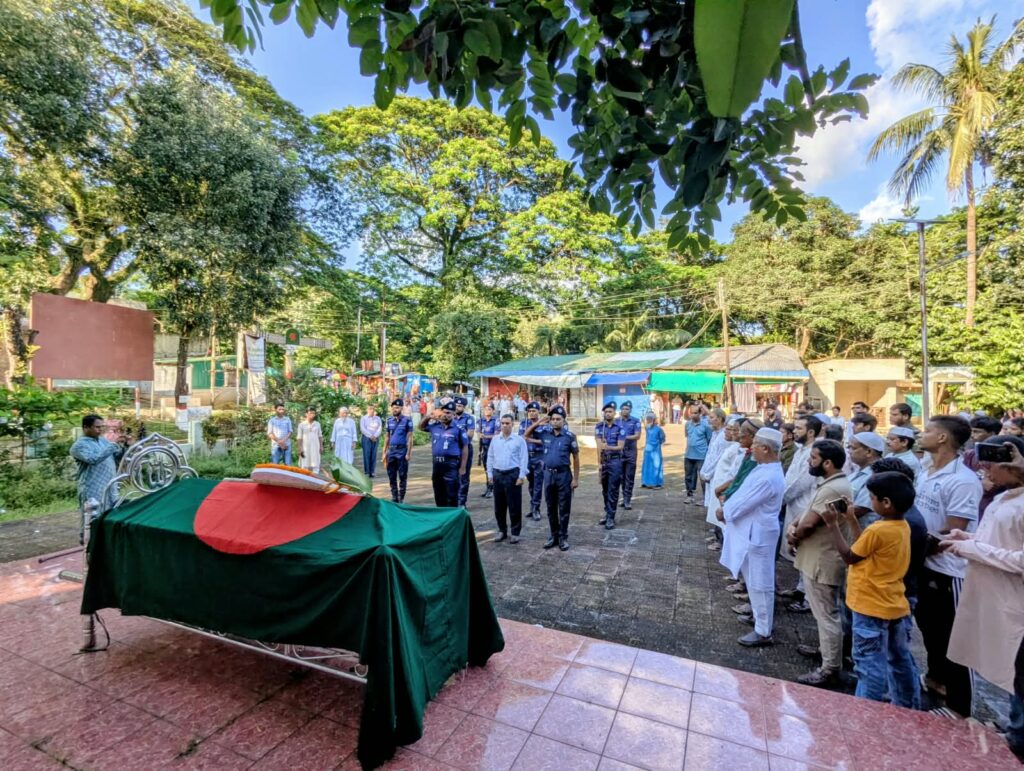 রাষ্ট্রীয় মর্যাদায় সমাহিত কাপ্তাইয়ে প্রবীণ মুরুব্বি ও বীর মুক্তিযোদ্ধা আব্দুল মান্নান