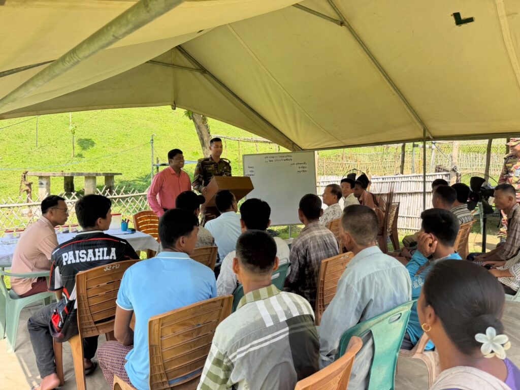 দুর্গম পাহাড়ে প্রান্তিক কৃষকদের স্বাবলম্বী করতে সেনাবাহিনীর আধুনিক কৃষি প্রশিক্ষণ