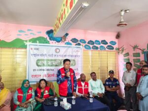 মহালছড়িতে বন্যায় ক্ষতিগ্রস্ত ৫০ পরিবারের পাশে রেড ক্রিসেন্ট, খাদ্য সহায়তা বিতরণ