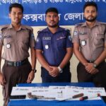 উখিয়ায় অস্ত্র-গুলিসহ দুই রোহিঙ্গাকে আটক করে পুলিশে দিল জনতা