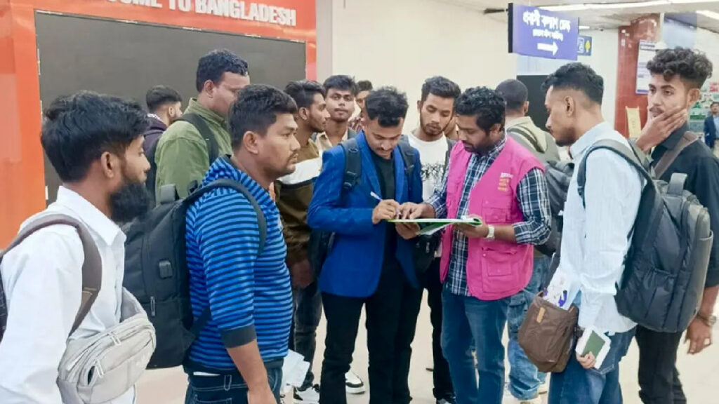 কম্বোডিয়ার বিভিন্ন স্ক্যাম সেন্টার থেকে দেশে ফিরলেন ৩৮ বাংলাদেশি