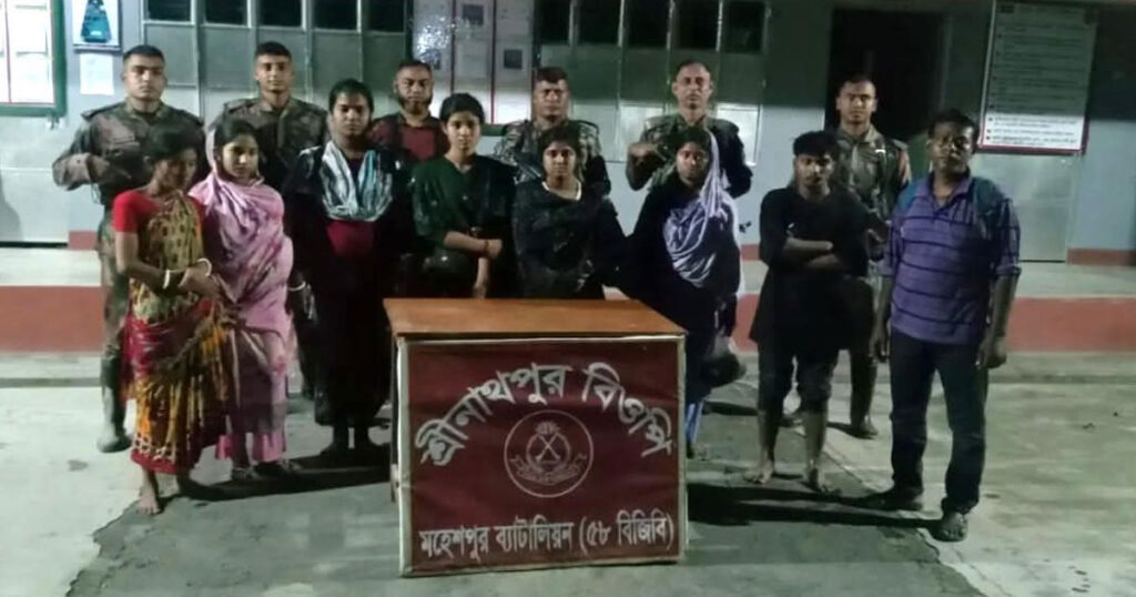 মহেশপুর সীমান্তে তিন ভারতীয় নাগরিকসহ আটক আট জন