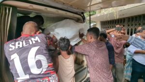 ১০ দিন পর ধ্বংসস্তূপে মিলল মুক্তার দেহাবশেষ, চেইন দেখে শনাক্ত করলেন স্বামী