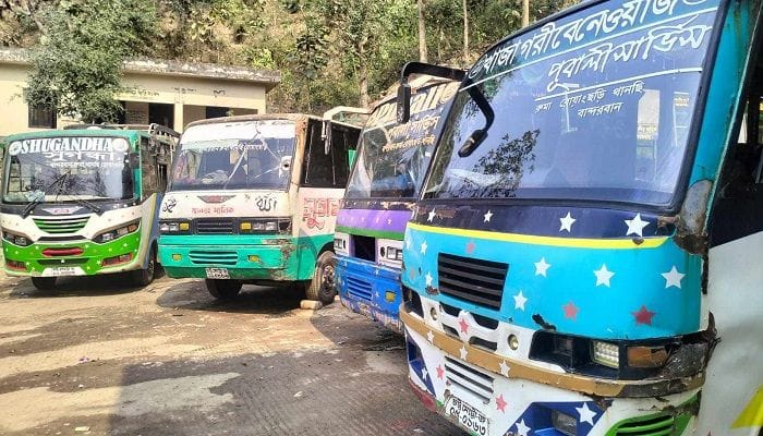 পরিবহণ মালিকদের কাছে জেএসএসের ১০ লাখ টাকা চাঁদা দাবি, থানচি রুটে বন্ধ বাস-জিপ চলাচল