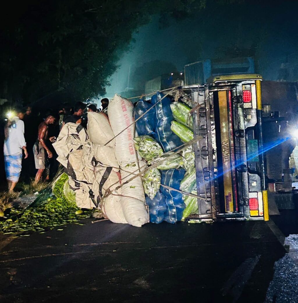 চকরিয়ায় বাস-পিকআপ সংঘর্ষে নিহত ২