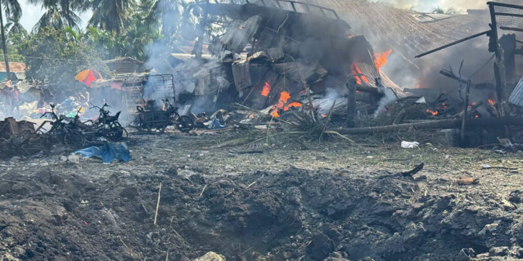 রাখাইনে বেসামরিক মানুষের প্রাণহানি বেড়েই চলেছে, ‘নো-ফ্লাই জোন’ ঘোষণার দাবি
