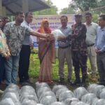 দীঘিনালায় সরকারি-বেসরকারি জলাশয়ে পোনামাছ অবমুক্ত