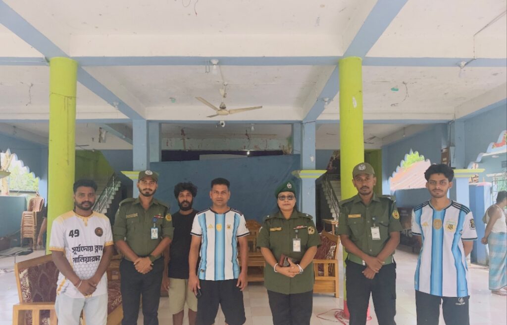 নানিয়ারচরে দুর্গাপূজার নিরাপত্তায় তৎপর আনসার-ভিডিপি, মণ্ডপ পরিদর্শন