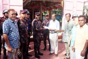 রামগড়ে দুর্গাপূজার নিরাপত্তায় ৩ প্লাটুন বিজিবি, পূজামণ্ডপে অনুদান দিলেন জোন অধিনায়ক