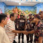 দুর্গাপূজার নিরাপত্তায় টেকনাফে বিজিবির তৎপরতা, পূজামণ্ডপ পরিদর্শন সেক্টর কমান্ডারের