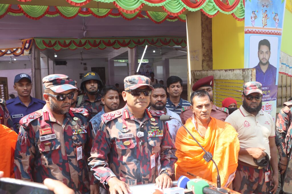 গুজব ও সাম্প্রদায়িক উসকানি মোকাবিলায় বান্দরবানে বিজিবির নিরাপত্তা জোরদার