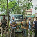 উখিয়ায় দিনদুপুরে পাহাড় কেটে মাটি সরানোর অভিযোগ, ডাম্পার জব্দ