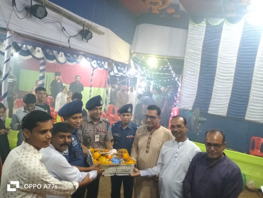 কাপ্তাইয়ে দুই পূজামণ্ডপ পরিদর্শন করলেন রাঙামাটির পুলিশ সুপার