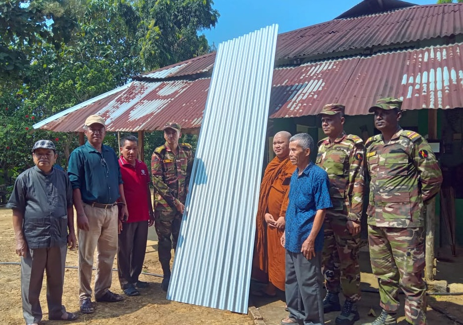 দীঘিনালায় জরাজীর্ণ বৌদ্ধ বিহার সংস্কারে পাশে দাঁড়াল সেনাবাহিনী