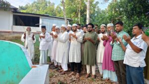 রামগড়ে জুলাই শহীদ মজিদের পরিবারকে জামায়াতের ২ লাখ টাকা সহায়তা