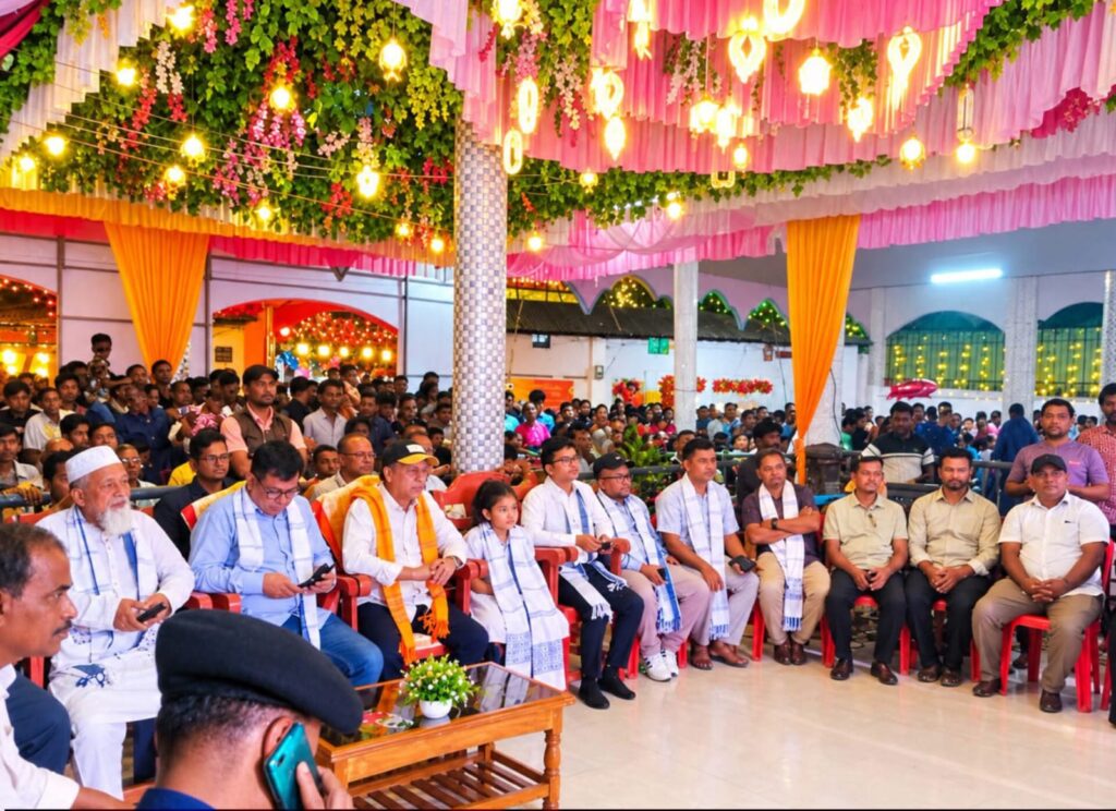 রামগড়ে দুর্গাপূজামণ্ডপ পরিদর্শন করলেন এমপি ওয়াদুদ ভূঁইয়া